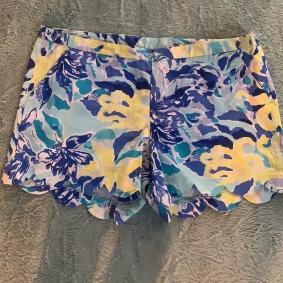 Lilly Pulitzer Shorts - Picture 2 of 10